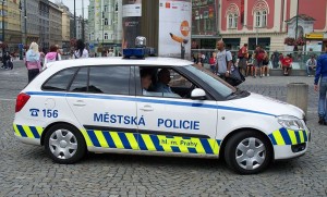800px-czech_police_automobile_in_prague.jpg